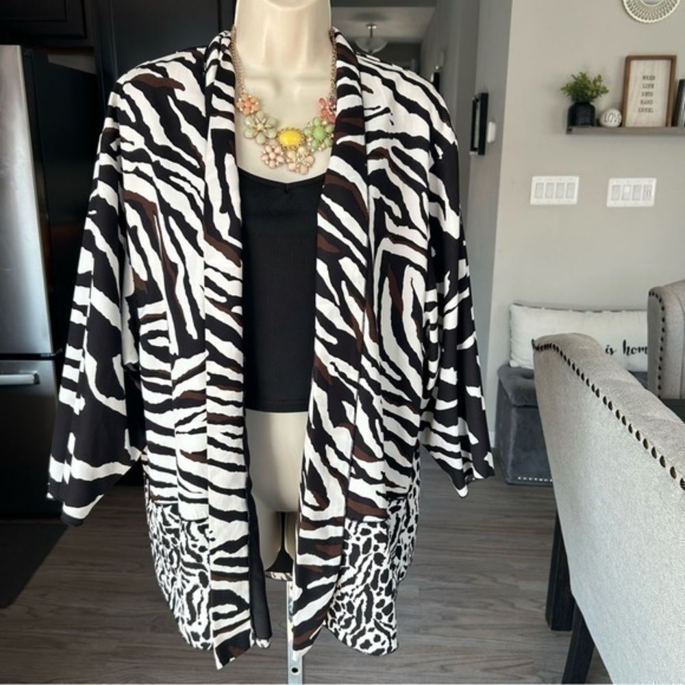 ✨Chico’s animal 🦓 zebra leopard 🐆 cardigan - 3